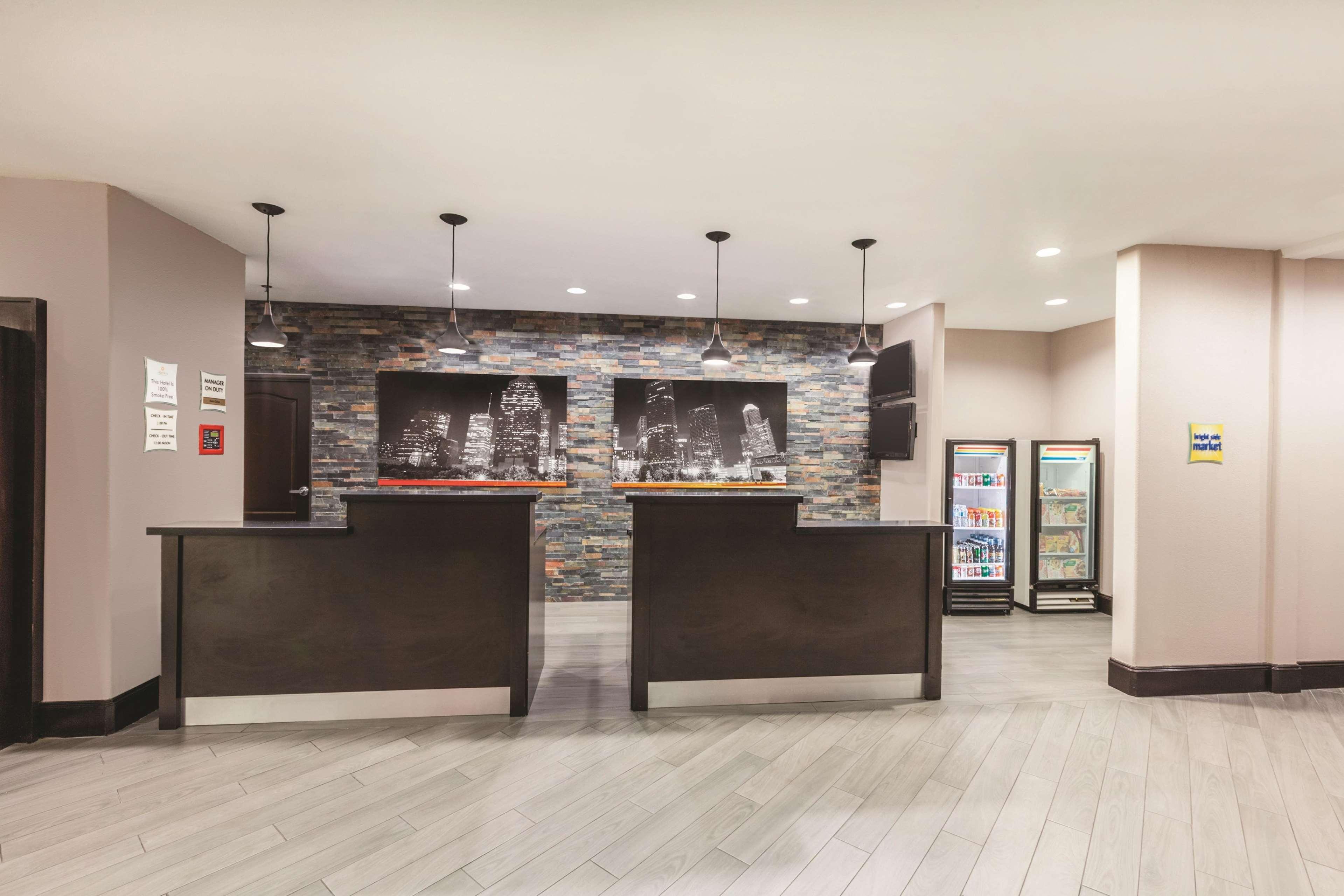La Quinta By Wyndham Houston Iah Bush Intl Airport E Hotel Humble Buitenkant foto