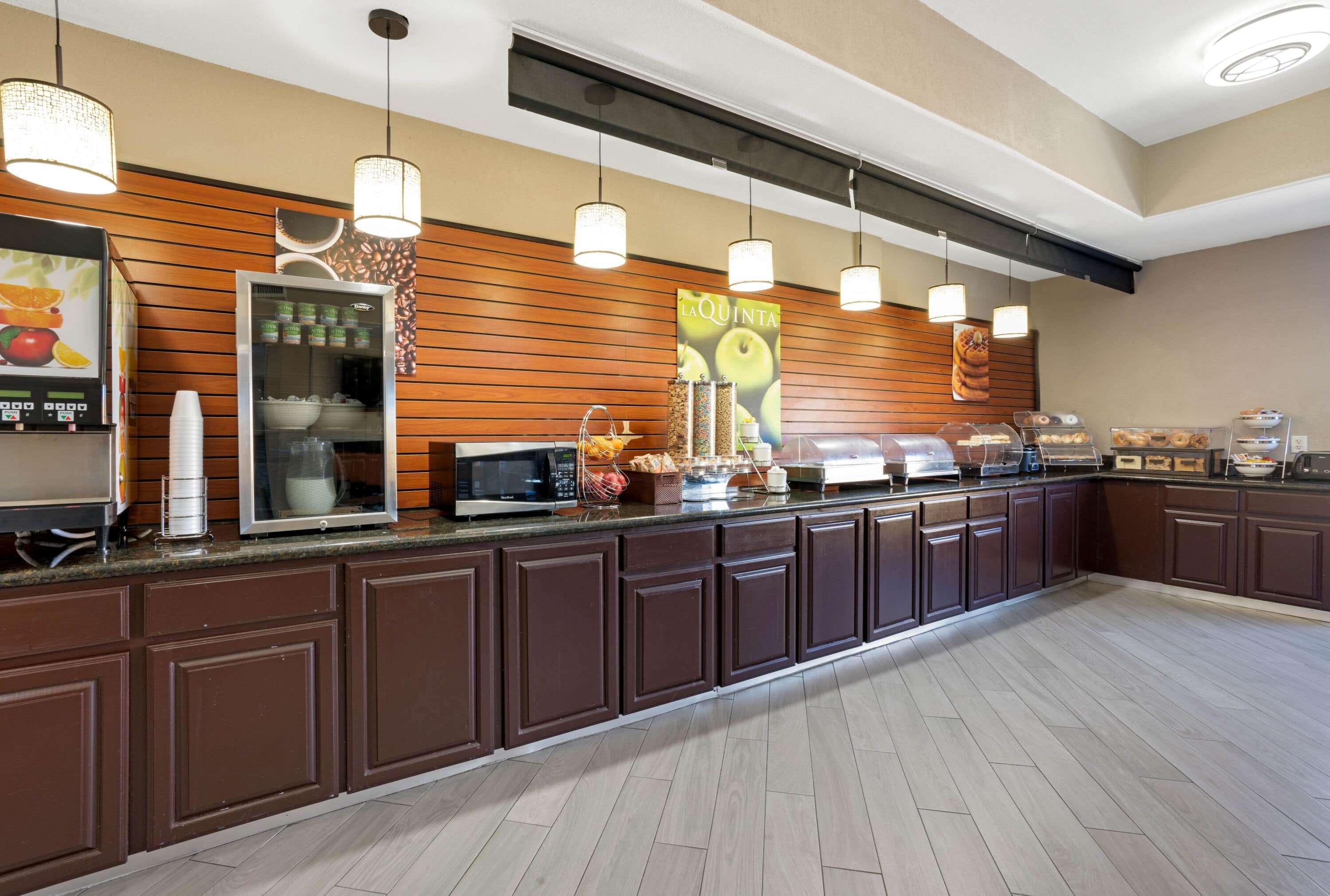 La Quinta By Wyndham Houston Iah Bush Intl Airport E Hotel Humble Buitenkant foto