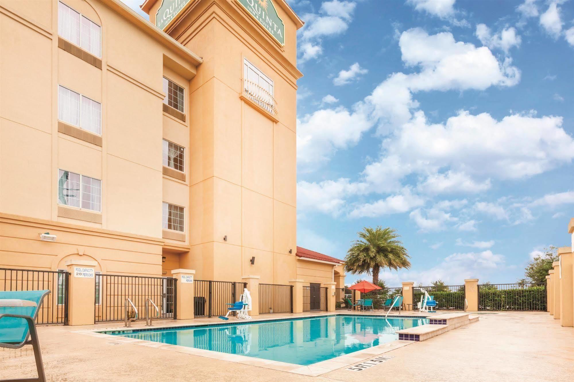 La Quinta By Wyndham Houston Iah Bush Intl Airport E Hotel Humble Buitenkant foto