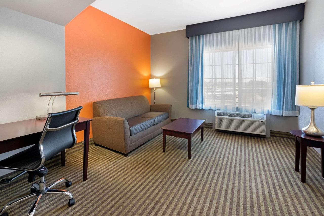 La Quinta By Wyndham Houston Iah Bush Intl Airport E Hotel Humble Buitenkant foto